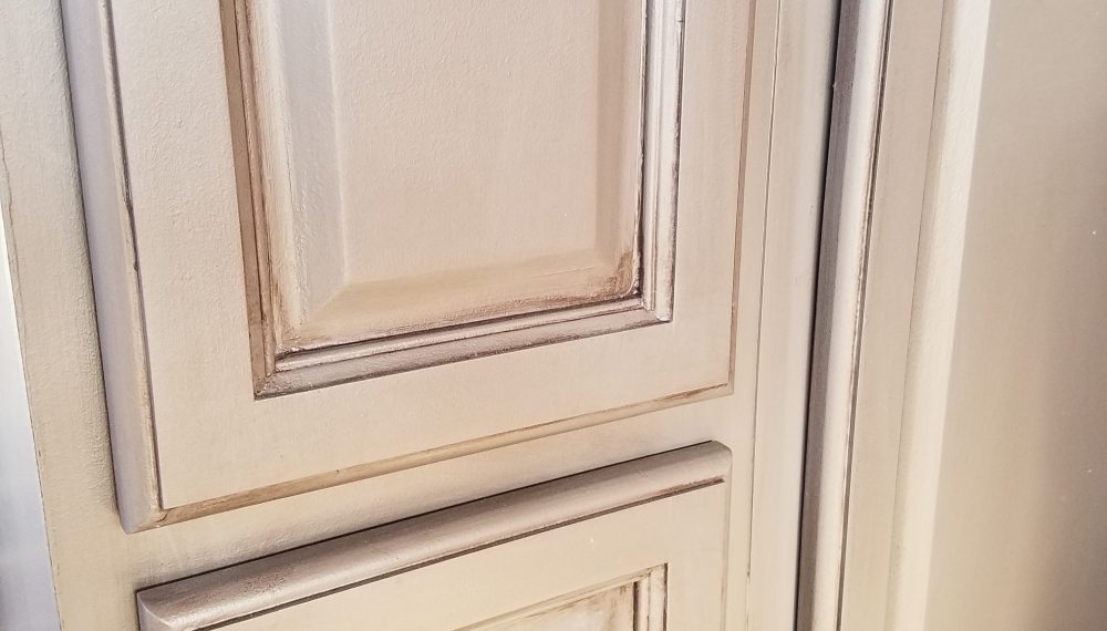 the best and easiest way to paint cabinets