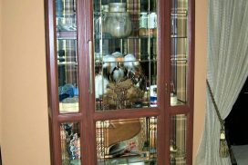 paint a convincing wood grain faux finish
