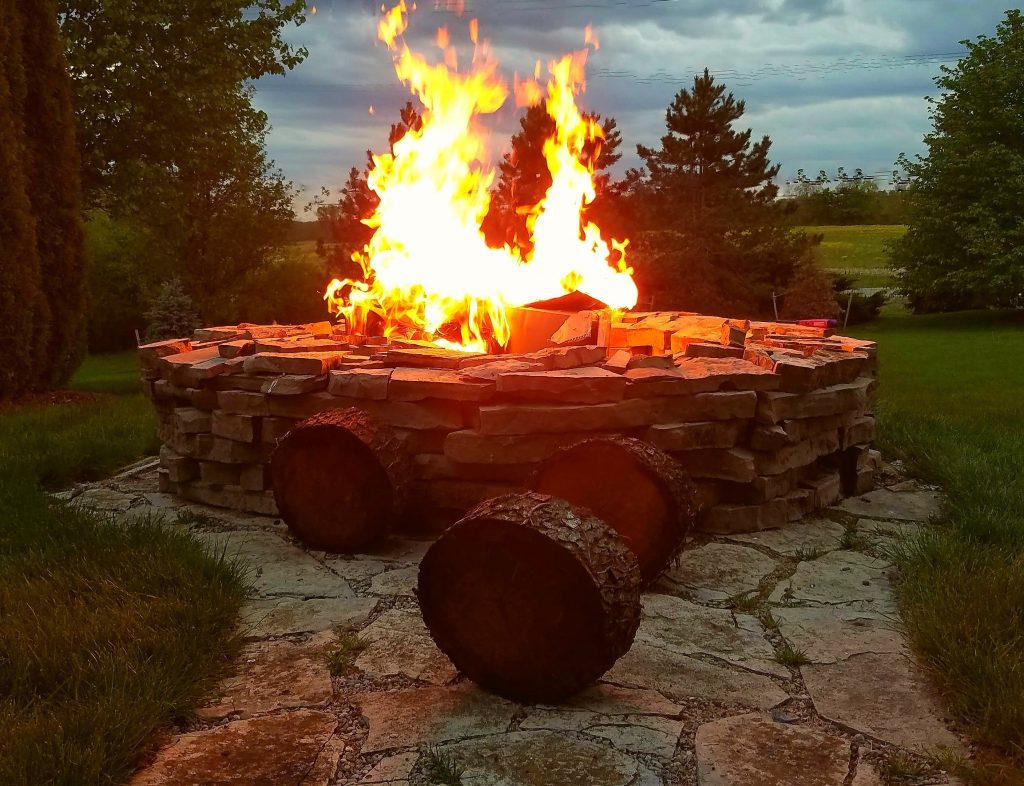 2 Ideas to Makeover an Ugly Flagstone Patio Surface 2 Ideas to Makeover an Ugly Flagstone Patio Surface on Patio Surfaces Ideas id=65429