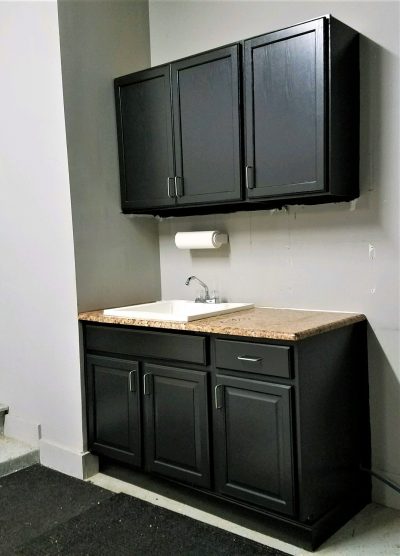 how to install or hang upper wall cabinets