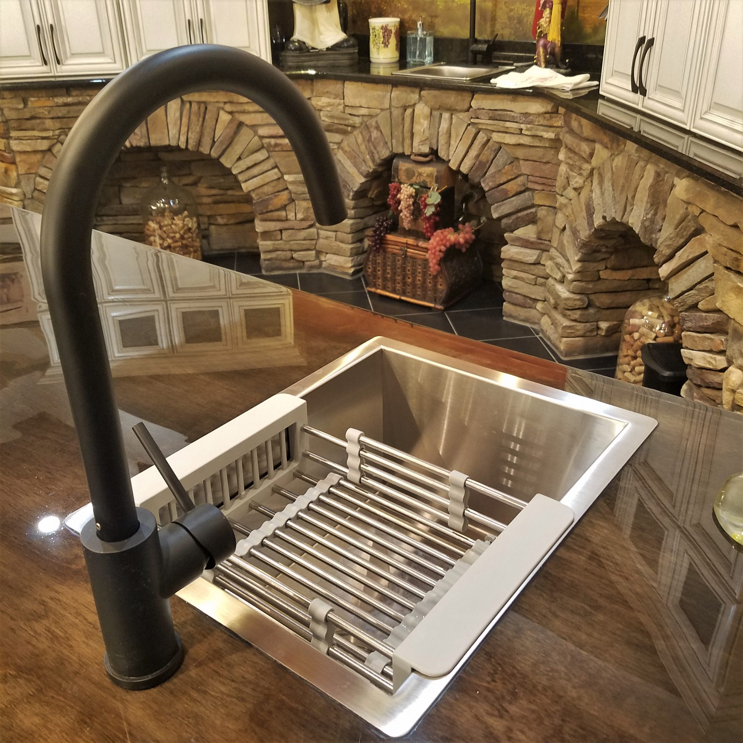 BASEMENT BAR IDEAS: WET BAR KITCHENETTE - Renee Romeo